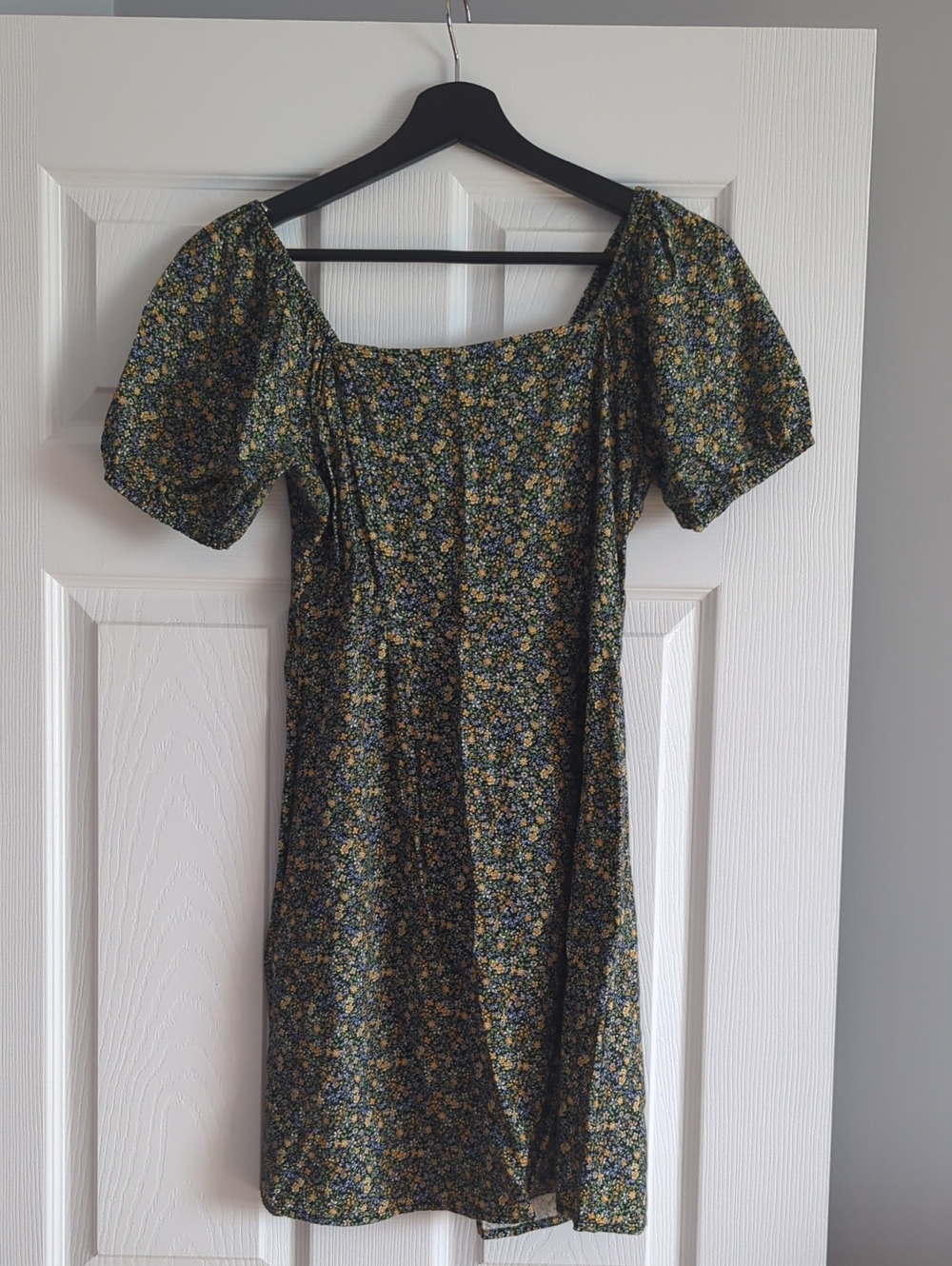 Floral Puff-Sleeve Square Neck Dress